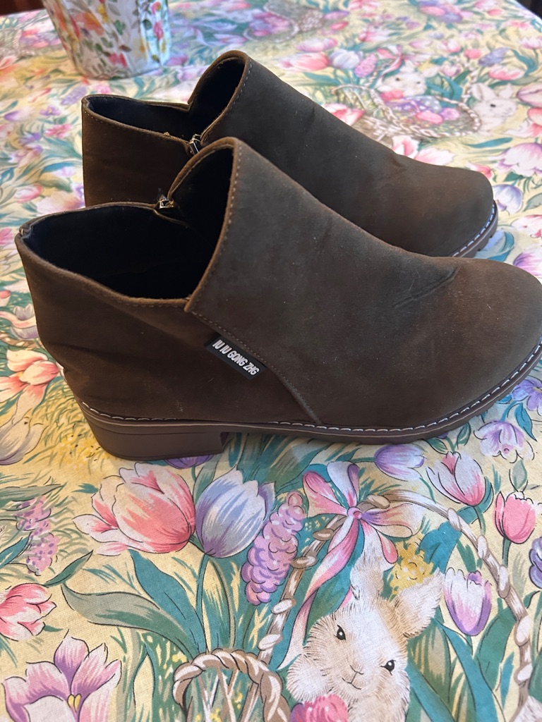 Bootie By Iu Iu Gong Zhg Brand New Suede Size 12 European 43